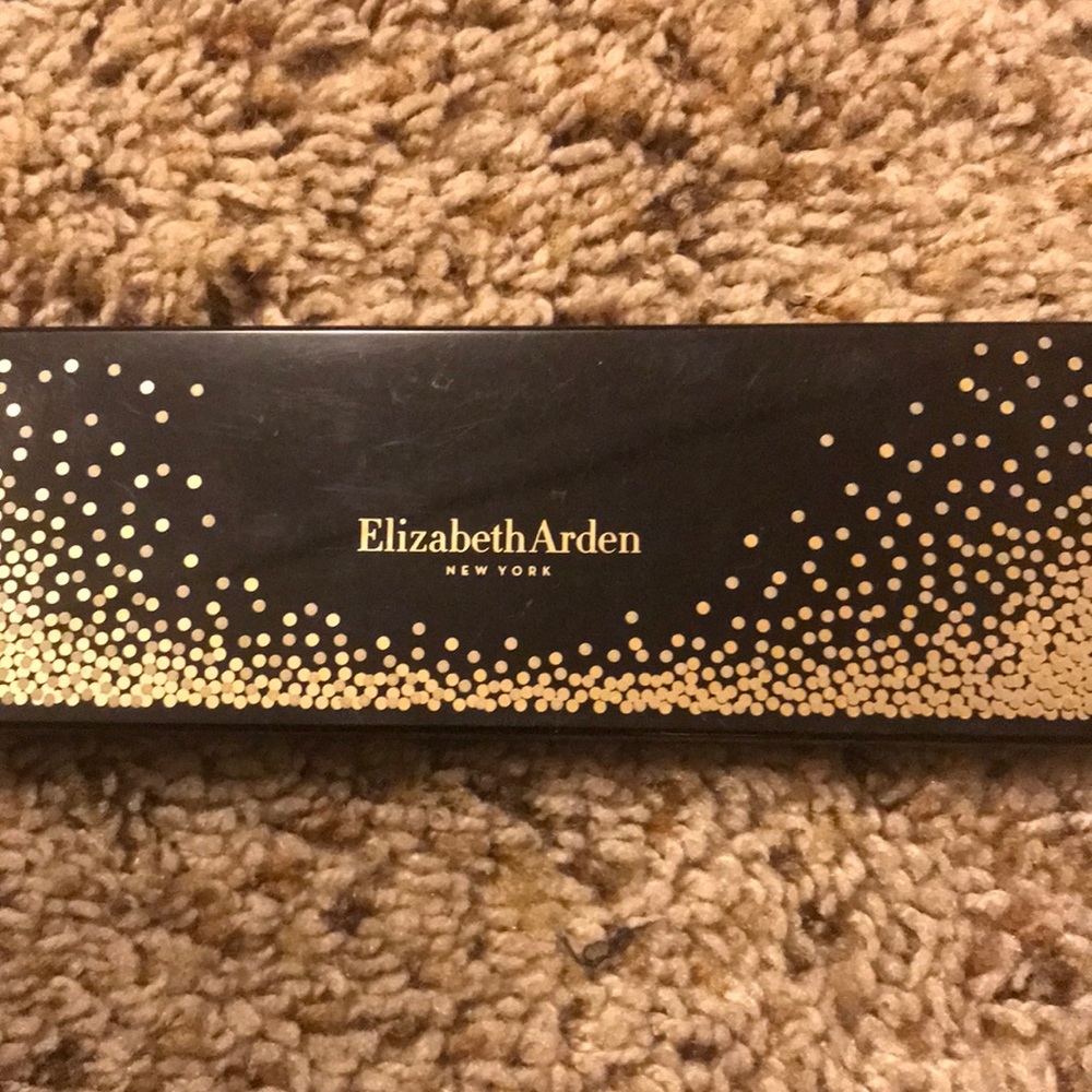Elizabeth Arden eyeshadow palette NWOT